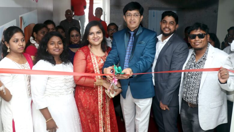 “Relooking, an advanced Slimming & Cosmetic Clinic” inaugurated by Dr. J. Radhakrishnan, IAS, Mrs. Kirthika Radhakrishnan, Mr.Sudharshan Rajan & Mr.Selvakumar at Padur